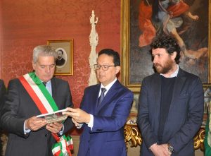 La visita degli ambasciatori asiatici a palazzo dei Priori