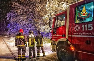 Un intervento dei vigili del fuoco