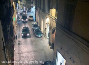 Viterbo - Corso pieno di macchine per il Black friday