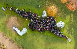 La foto degli studenti del liceo Santa Rosa a Valle Faul