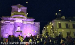 Palloncini al cielo contro il tumore al seno