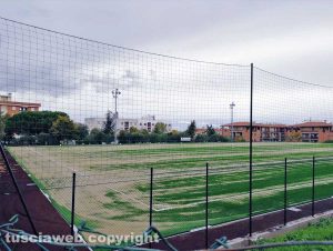Viterbo - Il campo da calcio al Pilastro dopo la pioggia