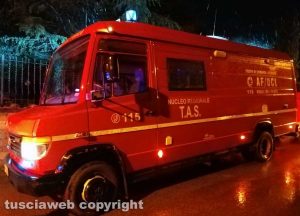 Le ricerche dei vigili del fuoco - Foto di repertorio