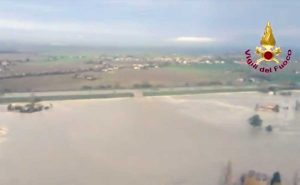 Budrio - Fiume Idice esonda nel Bolognese