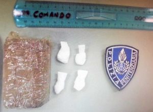 Viterbo - La droga sequestrata dalla polizia penitenziaria