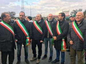 Civitavecchia - La protesta dei sindaci contro i rifiuti da Roma