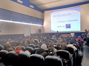 La Polfer all'istituto comprensivo di Orte