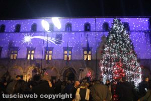 Viterbo - Accensione dell'albero di Natale a piazza del Comune
