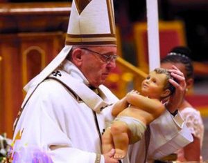 Papa Francesco nell’omelia della messa della notte di Natale