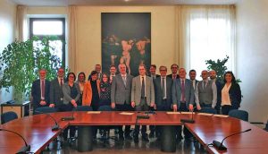Il rettore Stefano Ubertini con i delegati