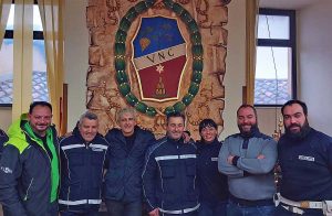 Vignanello - Il sindaco Federico Grattarola, la polizia locale e rappresentanti dell'azienda Flora Multiservice