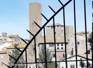 Viterbo - La torre del Borgognone vista da Pianoscarano