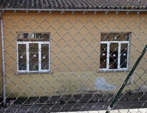 Vetralla - Infissi nuovi alla scuola dell'infanzia in località Pietrara