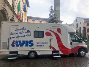 Viterbo - Autoemoteca Avis in piazza del Comune