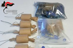 San Gemini - Carabinieri - La droga e l'esplosivo sequestrati