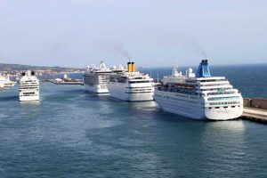 Navi al porto di Civitavecchia