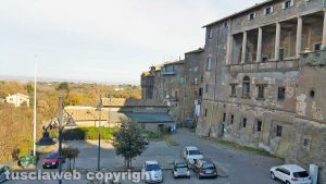 Viterbo - Palazzo delle logge a Bagnaia