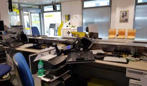 Padova - L'ufficio postale devastato