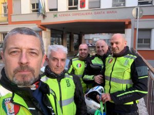 Terni - Vigili del fuoco in moto portano medicinali a Viterbo