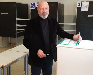 Stefano Bonaccini al voto