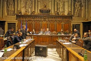 Viterbo - La seduta del consiglio comunale