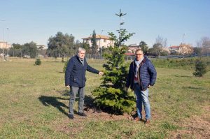 Viterbo - L'iniziativa "Salva il tuo albero", il sindaco Arena e l'assessore Contardo