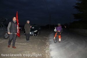 Viterbo - Il volantinaggio della Cgil a Castel d'Asso
