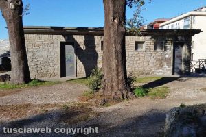 Viterbo - Bagni chiusi a pratogiardino Lucio Battisti