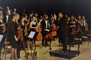 L'orchestra filarmonica Vittorio Calamani