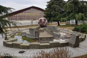 Viterbo - La Fontana a sfera del Murialdo
