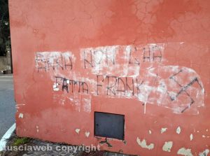 Viterbo - A viale Trieste ricompare la scritta "Anna non l'ha fatta Frank"