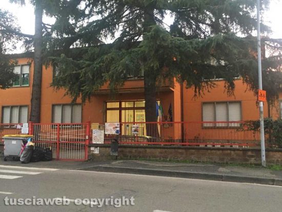 Viterbo - La scuola elementare Alessandro Volta al Pilastro