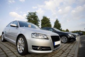 Automobili