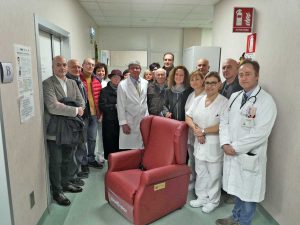 La consegna della poltrona per la chemioterapia a Belcolle