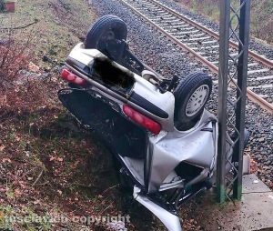 Auto si ribalta a Civita Castellana