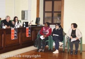 Viterbo - L'incontro "Tra jeans stretti e sconti di pena"