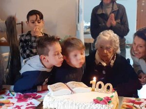 Vetralla - Auguri nonna Palmira Bernini
