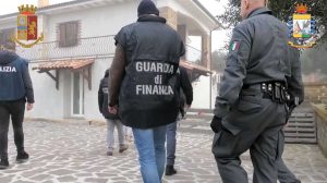 Monterosi - L'operazione di polizia e guardia di finanza