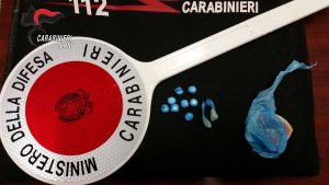 Il materiale sequestrato dai carabinieri