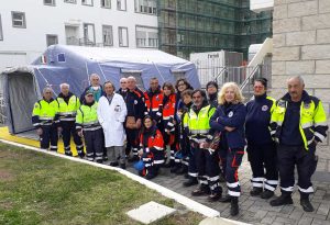 La tenda triage montata fuori al San Paolo di Civitavecchia