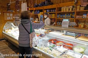 Gli alimentari Gasparini di via Mazzini