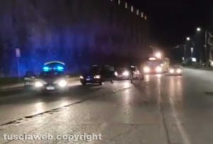 Viterbo - Piazzale Gramsci - I controlli della polizia per il Coronavirus