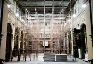Grotte di Castro - Lavori nella chiesa parrocchiale di San Pietro Apostolo