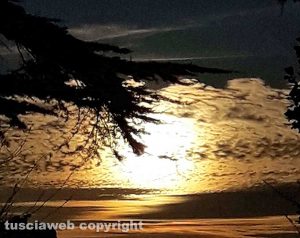 Viterbo - Il primo tramonto da zona rossa - Foto di Assunta Ricci