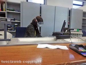 Viterbo - Coronavirus - I dipendenti delle Poste al lavoro