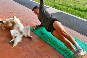 Sport - Calcio - Viterbese - Marco Simonelli si allena in compagnia del suo cane