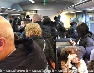 Trasporti - Caos sui treni dopo l'incendio a Settebagni