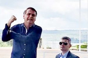 La reazione del presidente Bolsonaro dopo essere risultato negativo al test sul coronavirus