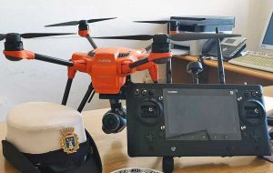 Un drone della polizia locale