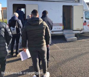 Coronavirus - Controlli della febbre prima dell'ingresso allo stadio Rocchi per la partita della Viterbese